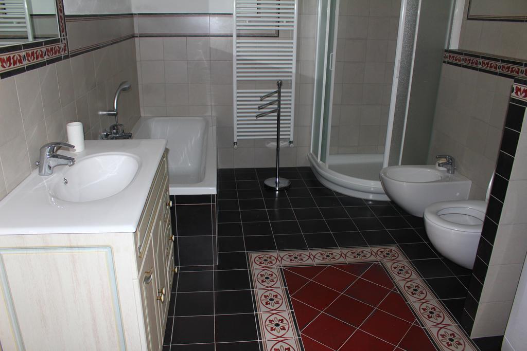 Montegrazie Apartment อิมเปรีอา ภายนอก รูปภาพ